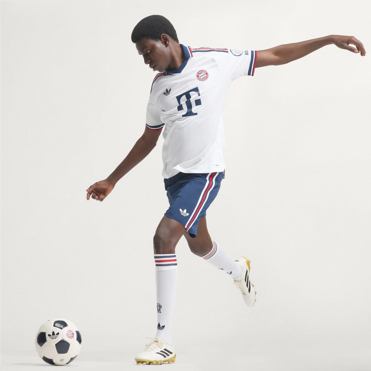 Men's adidas FC Bayern Munich Authentic Away 2026/27 Jersey - Image 9