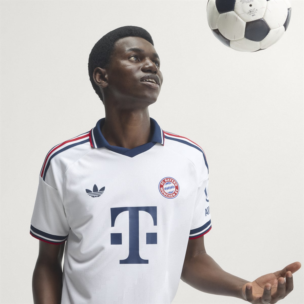 Men's adidas FC Bayern Munich Authentic Away 2026/27 Jersey - Image 3