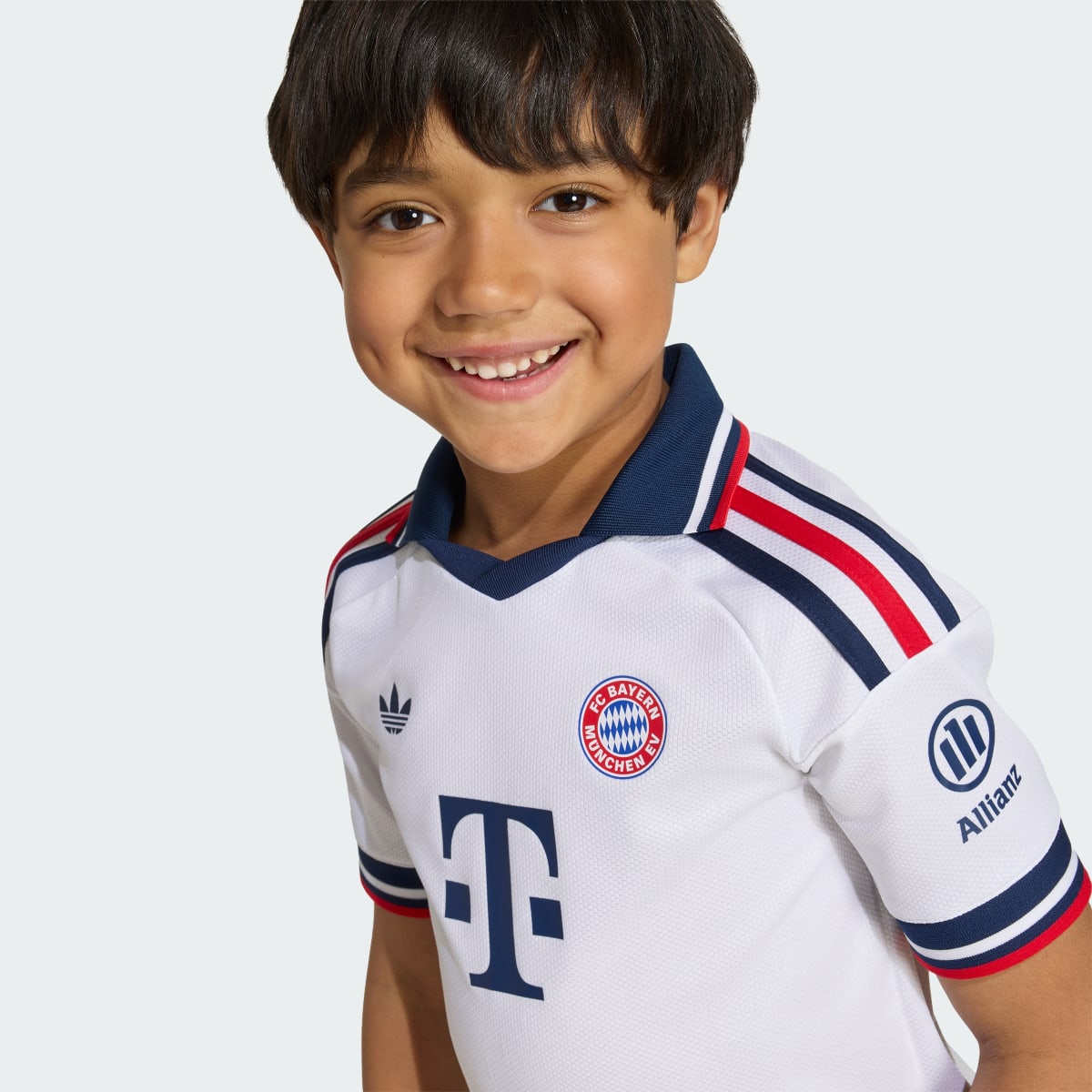 FC Bayern Munich 26/27 Kids Away Kit - Image 12