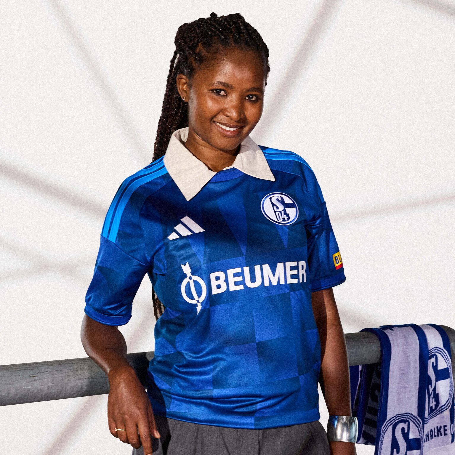 Women's Adidas FC Schalke 04 Standard 2026 Jersey - Image 3
